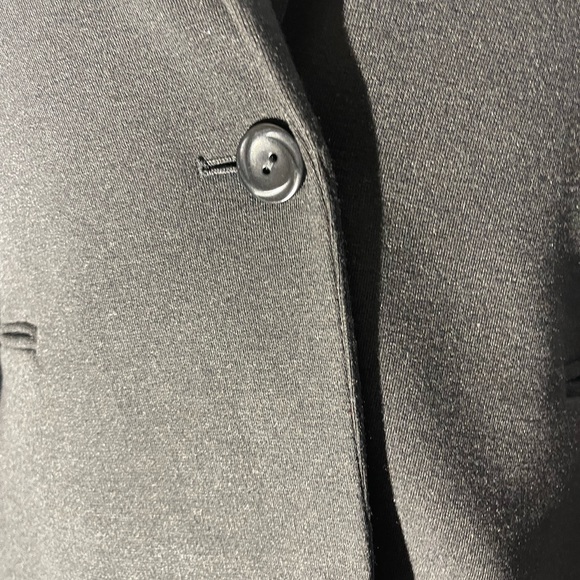 Lilly Pulitzer Leighton black blazer in XL.  Lilly Pulitzer pink logo inside. - Picture 11 of 12